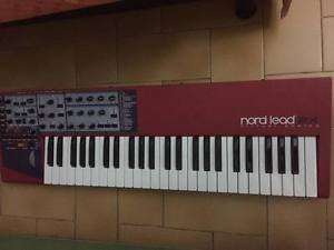 Clavia Nord Lead 2x