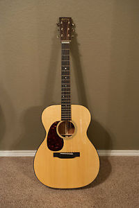 Martin 000-18 Left handed Acoustic Guitar-used in great condition, 2016 model