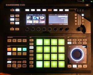 Native Instruments Maschine Studio - Controller Only - Near MINT!