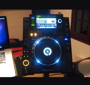 Pioneer CDJ 2000