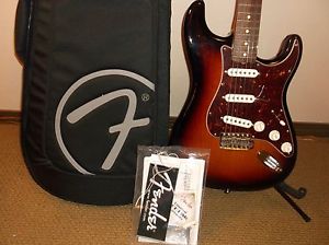 "NOS" JOHN MAYER SIGNATURE STRATOCASTERR WITH MAYER INCASE AND MORE