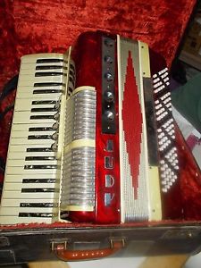 Vintage Symphonette Chromatic Piano Accordion w/120 Base buttons & 41 Treble Key