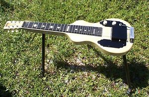 ENGLISH ELECTRONICS TONEMASTER® CONSOLE STEEL GUITAR w/ Rowe Chord Changer 1959
