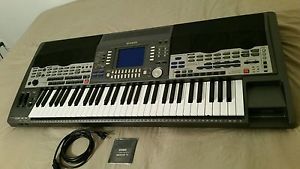 YAMAHA PSR-9000 versión 3 / Arranger Keyboard, with Vocal Harmony, Excellent