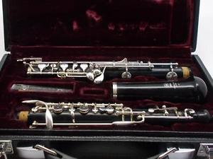 Yamaha YOB 241 Oboe Resin Body w/Hard Shell Case-Very Good Condition