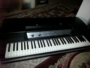 Vintage Wurlitzer 200A Electronic Keyboard Electric Piano ~ Shipping Available