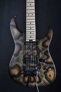 CHARVEL  PRO MOD WARREN DEMARTINI SIGNATURE SNAKE GUITAR