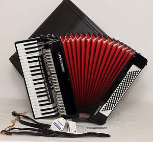 UNIVERSUM ELEGANCE 120bass Accordion/NEWLY CONDITION/SIM.WELTMEISTER CAPRICE/DHL