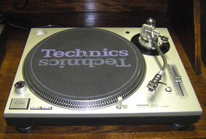 Technics SL-1200 MK5  Turntable with Shure M44-7 Cartridge and Dustcover