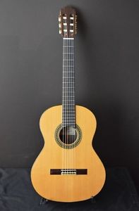 Paco Castillo model 204 NAT w/hard case F/S Guiter Bass From JAPAN #A2774