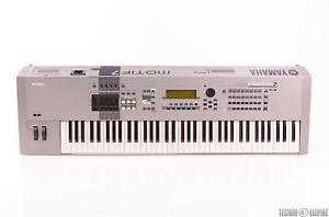 YAMAHA Motif 7 76-Key Keyboard Music Production Synthesizer Keyboard #27401
