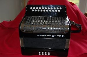 Very Nice 2 row Weltmeister Melodeon in key D/G
