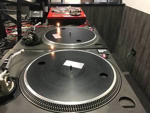 2-STEALTH BLACK Technics 1200 MK2 turntable with case/s