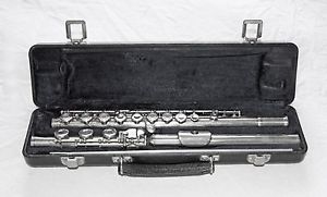 ARMSTRONG 303 OPEN HOLE FLUTE / SOLID SILVER HEAD, B FOOT / GREAT SOUND!