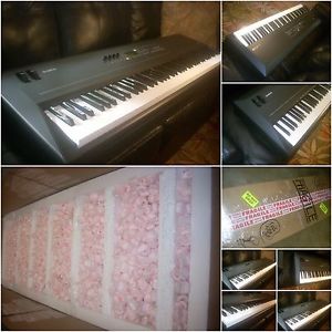 Yamaha KX8 88-Key Keyboard MIDI Controller