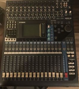 Yamaha O1V96 V2 96kHz Digital Mixing Console Great Condition!