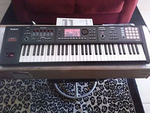 Roland FA-06 61-key Keyboard Workstation , MINT , USB , Manual, Power Cable