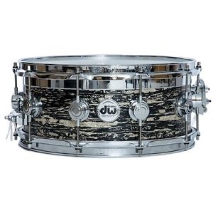 DW Collector's 14x6in Birch Top Edge Snare Drum - Black Oyster Glass
