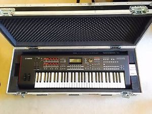 Yamaha MOXF6 with custom 3D Cases Flightcase