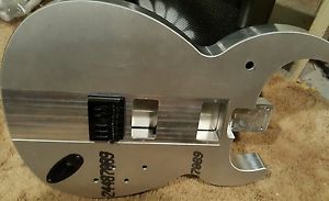 Aluminum guitar body