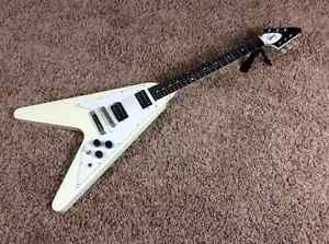 Video Tour! 2005 Gibson Flying V '67 Reissue Aged White Gloss