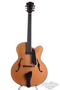 Eastman Uptown AR910ce Archtop Blonde 2005