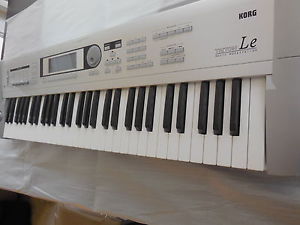 KORG TRITON LE 61 KEYS CON  SAMPLES REALES