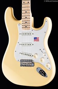 Fender Yngwie Malmsteen Stratocaster® Vintage White, Scalloped Maple Board (420)