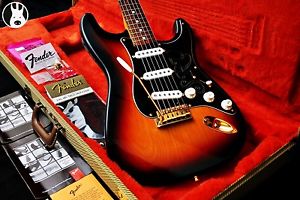 ✯BED-RIDDEN✯ FENDER USA SRV Signature Stratocaster ✯Three Tone Burst ✯1997✯