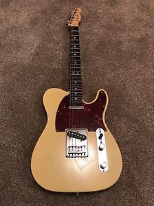 Fender Telecaster 2015 USA (modified) With Padded Gig Bag.