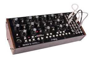Moog Mother-32 semimodular Análago Sintetizador (ABIERTO BOX)