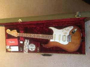 FENDER SELECT STRATOCASTER HSS GUITAR, GEN REASON FOR SALE, IMMACULATE CONDITION