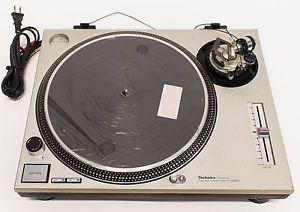 TECHNICS SL-1200MK2 Manual Stereo Turntable - DJ Equipment For Parts / Repair