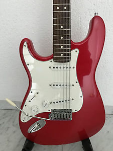 Linkshänder E-Gitarre Fender American Standard Stratocaster 1989 + Gig Case