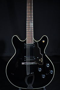 GUILD STARFIRE IV BLACK GUITAR HARDSHELL CASE INCLUDED MINT