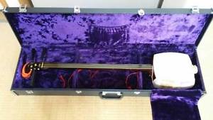 There shamisen ivory-repellent hard case is But