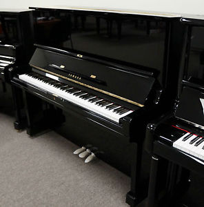 Yamaha U3  52" Upright Piano