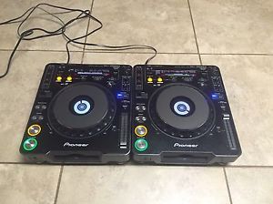 Pair of Pioneer CDJ-1000 MK3 CD DJ Turntables