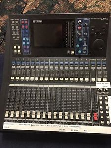 Yamaha LS9-16 Mixer