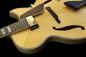Robert Conti Entrada Model Archtop Jazz Guitar