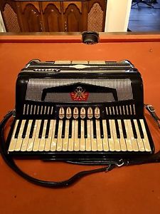 Vintage Federfisa Acmette Accordian