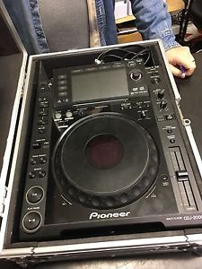 Pioneer CDJ-2000 DJ Turntable x 2 (Pair)