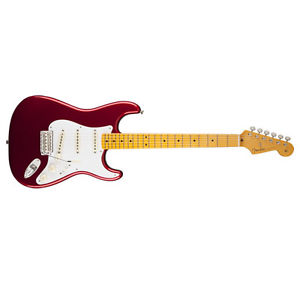 Fender Classic Series 50's Stratocaster Strat Maple w/Case Candy Apple Red DEMO