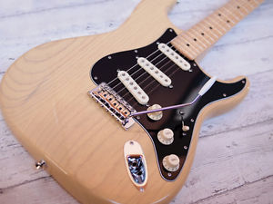 Used Fender FSR (Factory Special Run) American Special Stratocaster Ash/Maple