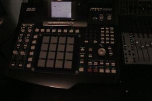 Akai Professional MPC4000 Plus Production Station with CDRW and Adat Exp. Card