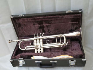 YAMAHA YTR-8335US Used Trumpet Pro Serviced  w/ Hard case