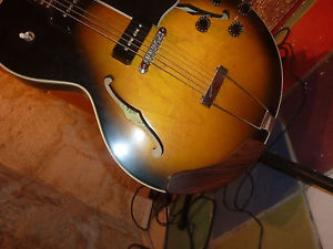 Gibson es 135 Electric Guitar '90
