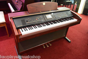 Yamaha Clavinova CVP305M Digital Piano in Mahogany Finish