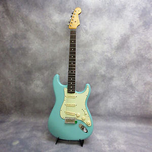 Fender Special LTD Edition 60s Stratocaster - Cerulean Blue