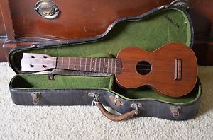 Vintage 1922 Oliver Ditson Style 1 soprano ukulele & case made by Martin CLEAN!